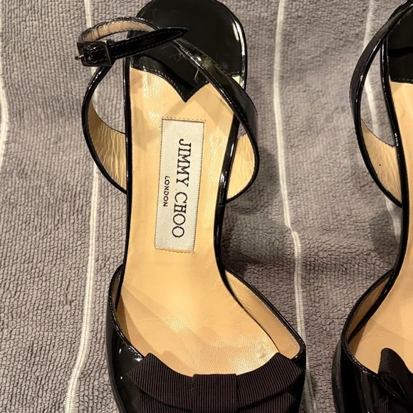 Jimmy Choo Black Patent Leather Pointed Toe slingback pump with bow accent - Picture 2 of 8